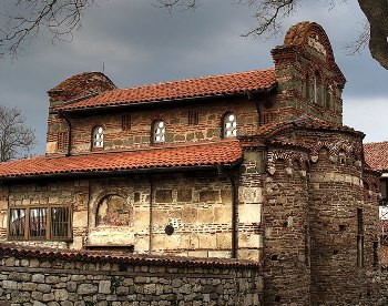Църквата Св. Стефан - средновековна структура в съвременната епоха